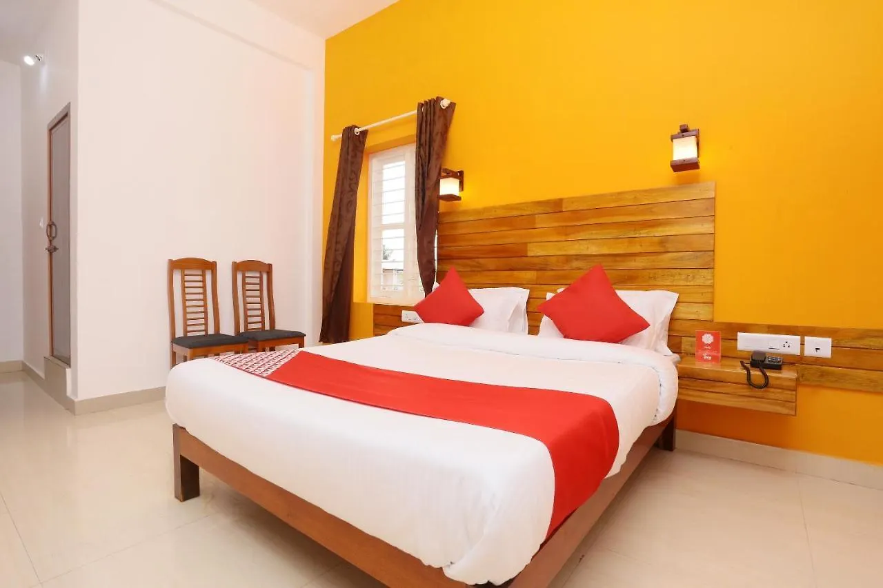 Capital O 22309 Hotel Jumayira International Kovalam Indien